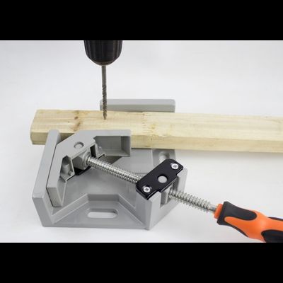 Угловая струбцина