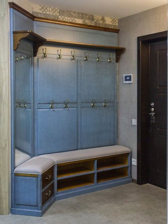 Вешалка для прихожей угловая с нижней тумбой.