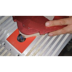 Шаблон для фрезеровки углов со сменными радиусами