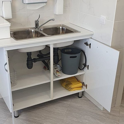 Тумба медицинская металлическая на подиуме ТММ-2.0