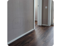 Плинтус ХДФ Dollken Cubu Flex Life 60мм Х 2,5 м 1013/5012 Белый в интерьере 5