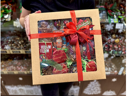 Новогодний набор "Большой" из чая, сладостей и бельгийского шоколада
