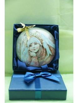 Медальон по Елизавете Бём