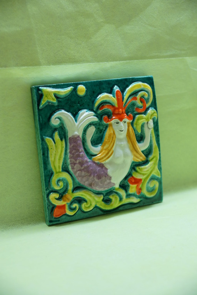 Русалка (изразцовая плитка)