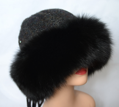 черная шапка с мехом купить из коллекции шапок с мехом 2016 - 2017