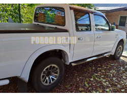 Пороги труба с проступью d76 для Mazda BT50 (2006-)