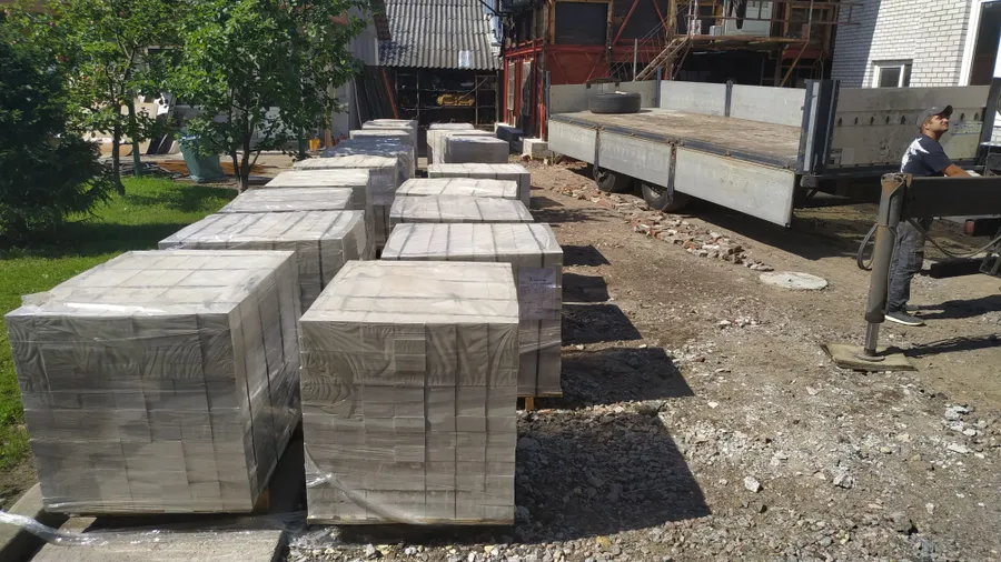 Силикатный кирпич пустотелый белый 250х120х65 мм