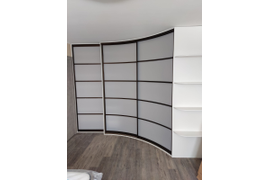 Радиусные двери-купе из систем  ARISTO