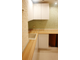 Кухонный гарнитур, встроенный, габаритные размеры по стенам 416 см х 197 см.