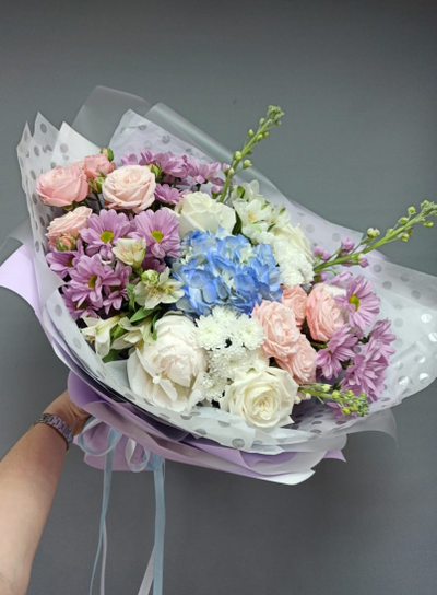 Букет с гортензией "Северное сияние"