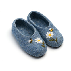 Купить войлочные тапочки ромашки на голубом