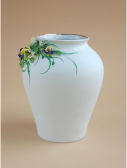 Вазочка с ирисами