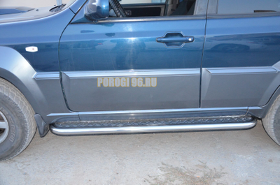 Пороги с накладным листом	 d53 для Hyundai Terrakan