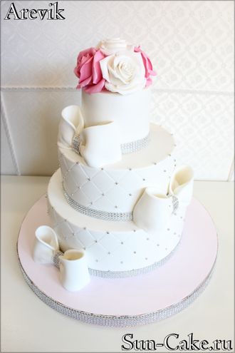 Торт свадебный с розами и бантами (10 кг.)