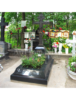 Мемориал Крест со Спасителем