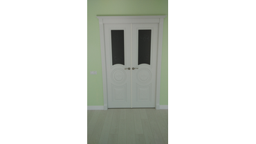 Модель: Римини (двустворчатая, распашная)
Цвет: Дуб Белый
Стекло: мателюкс
Наличник: Капитель № 3