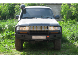 Передний силовой бампер серии Трофи на Toyota LC 80 1990-1997 (02.025.01)