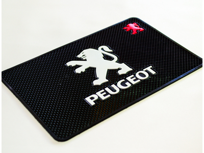 Коврик на торпеду с логотипом PEUGEOT