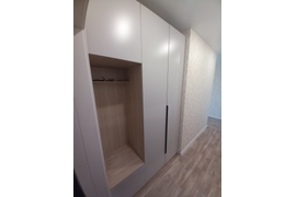 Шкаф в прихожую