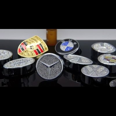 АРОМАТИЗАТОРЫ С ЛОГОТИПАМИ АВТО НА РЕШЁТКУ ВОЗДУХОВОДА