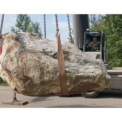 Валун Гранитный ландшафтный