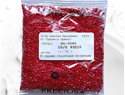 Светло-красный непрозрачный бисер