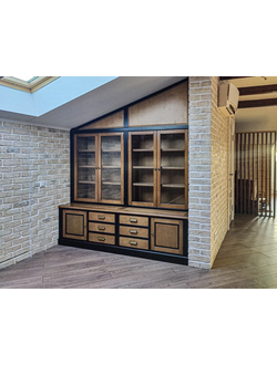 Встроенный шкаф на мансарду.