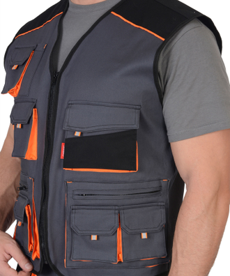 Жилет "СИРИУС-МАНХЕТТЕН" т.серый с оранж. и черным тк. мех. стрейч пл. 250 г/кв.м