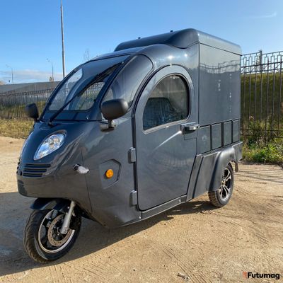 Трицикл грузовой GreenCamel Тендер E1200 (72V 2500W 52Ah) кабина, BOX, понижающая Тесла