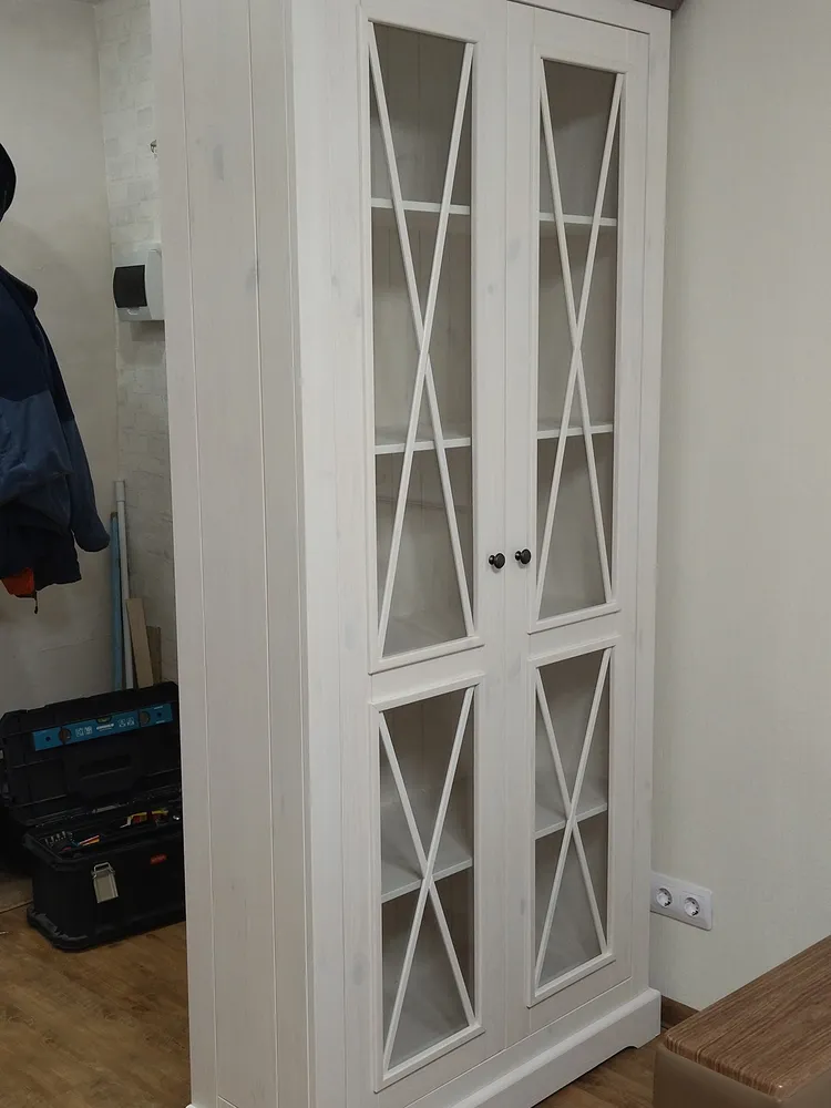 Сборка шкафа из массива дерева