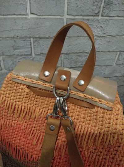 Рюкзак женский вязаный махi "Огонек" с индивидуальной ручной росписью на клапане, ручная работа. Цвет: Оранжевый, р-р 34*24*12см