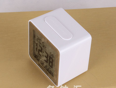 Будильник Rhythm LCT076NR03