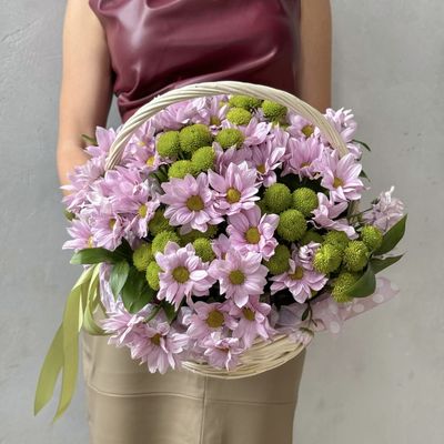 Корзина из хризантем Любимой бабушке