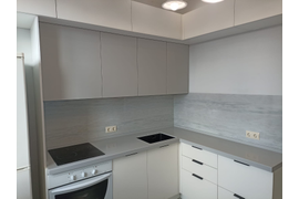 Кухня светло-серая 2