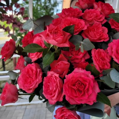 Букет из кустовых роз "Белла Линда"