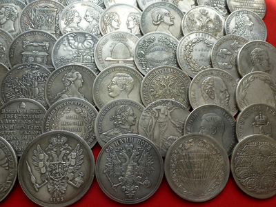 111 настольных памятных царских медалей без повторов! Копии высшего качества!