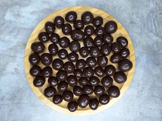 Фундук в шоколадной глазури 100г