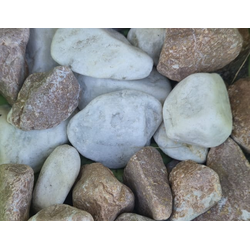 Бело-коралловая мраморная крошка галтованная, фракция 20-40 мм