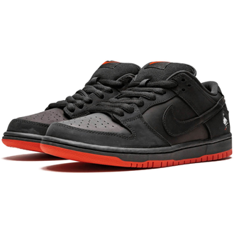 Nike dunk low black pigeon best sale