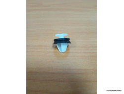 Пистон обивки двери Лада Веста (цена за 50 шт.)