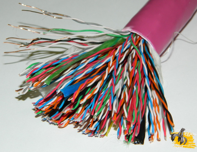 Компания «Вторкабель» осуществляет прием телефонного кабеля на лом по высоким ценам. Мы покупаем телефонный кабель в изоляции и предлагаем выгодные условия.