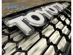 Решетка радиатора Toyota Land Cruiser 200 2007-2015 LED с подсветкой в стиле 300 GR Sport