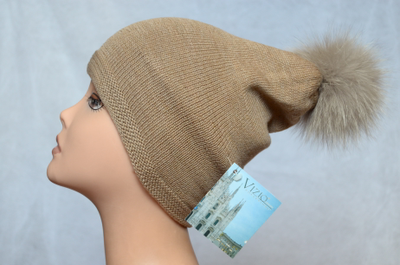 Вязаная шапка меринос с помпоном Италия Vizio 4325 бежевая