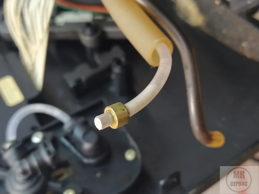 причина неисправности: трубки гидросистемы забиты накипью