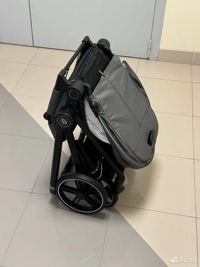 Детская коляска Luxmom A2 (реверсивный блок) Черный