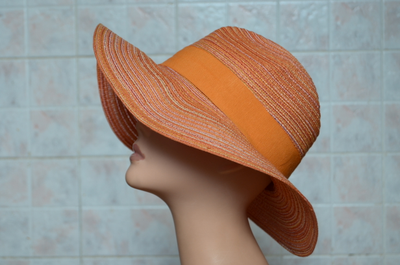 Оранжевая шляпа для женщин
