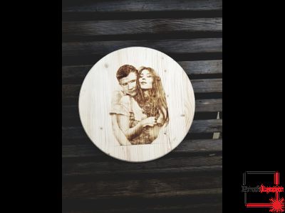 Гравировка портрета на деревянном щите (круглый)
