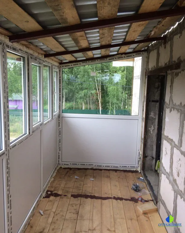 Устройство балкона с крышей 
Никольское