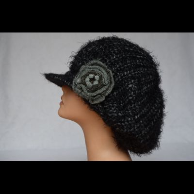 Объемная зимняя вязаная кепка для женщин Vizio Италия 3601 W черная