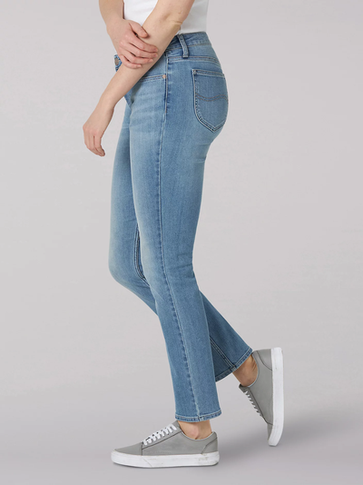 Джинсы Lee® Women's Legendary Regular Straight Jean